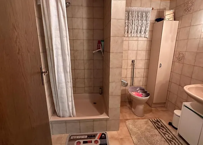 Bobs Basement Apartment